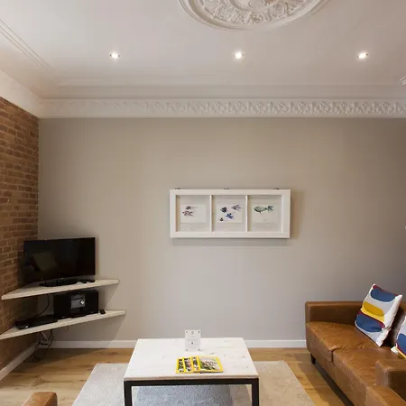 Fuster By Aspasios Lejlighed