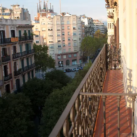 Fuster By Aspasios Barcelona