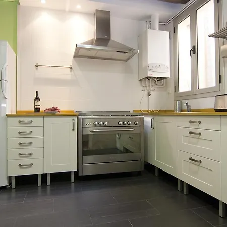 Fuster By Aspasios Barcelona