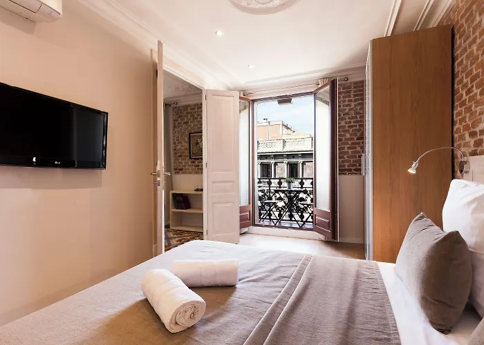 Fuster By Aspasios Apartman *